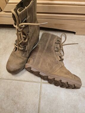 SOREL Joan Of Arctic Wedge II Women 8.5 Camel Brown Leather Boot Waterproof